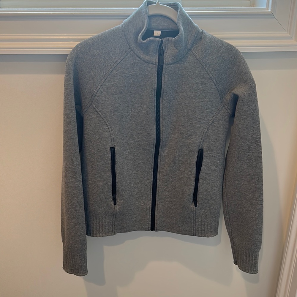 GREY LULULEMON SWEATSHIRT - SIZE 6 - amazing condition